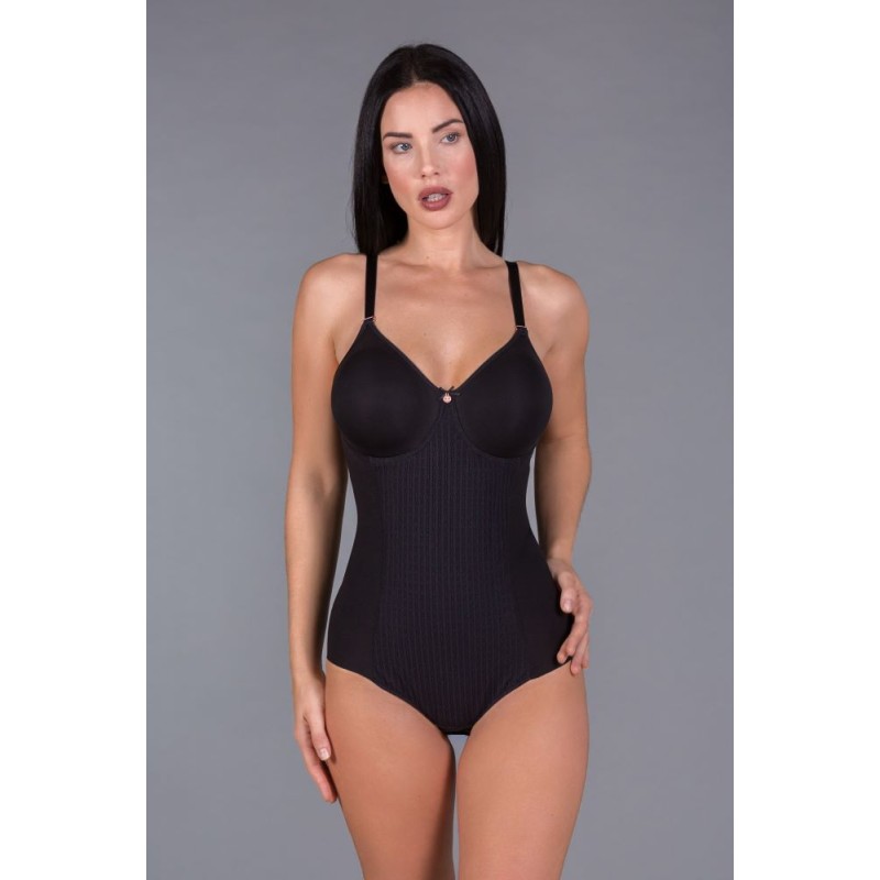 Body preformado control encaje allover con aros y sin foam.