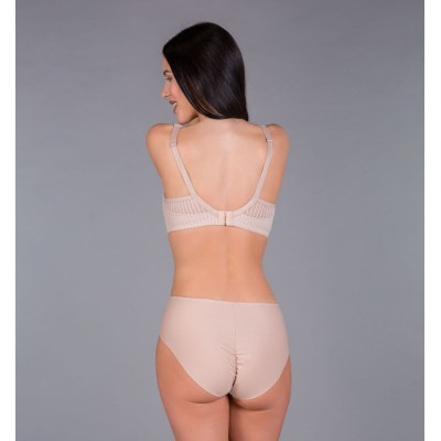Sujetador preformado control encaje allover sin aros y sin foam.